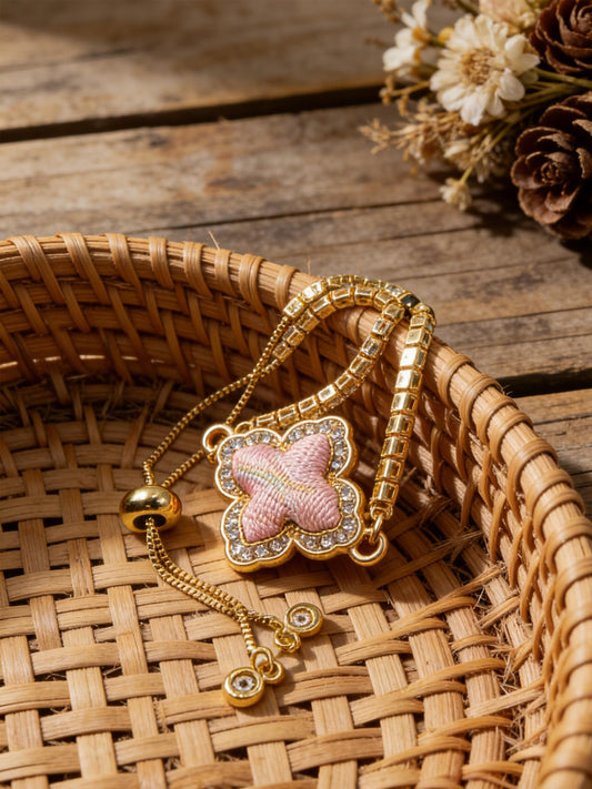 da8b30ab-505a-441d-981a-47aedd1d64b1